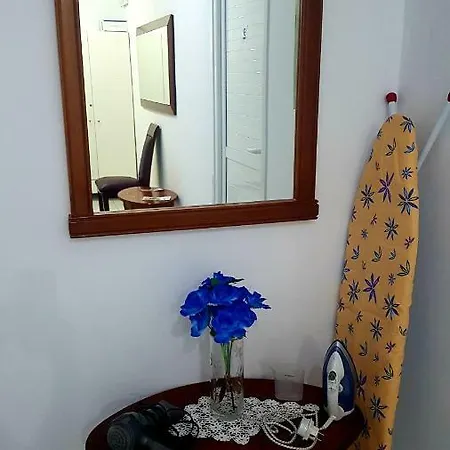 Daniel's Apartment's *